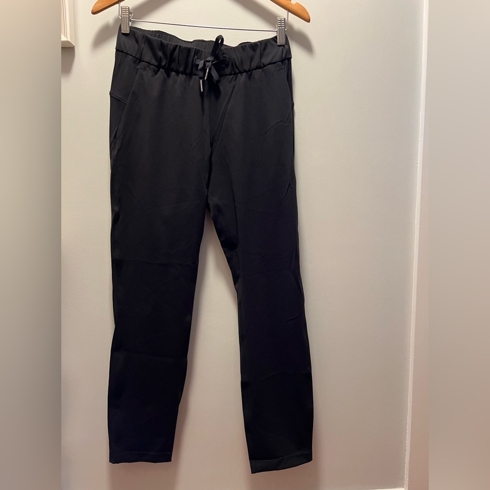 Lululemon on the fly pants